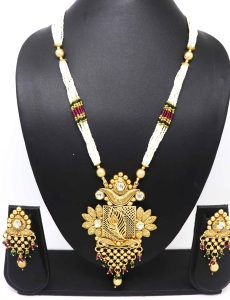 Pure Brass Rajwadi Polish Necklace With Off White Stone