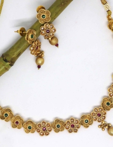 Pure Brass Rajwadi Polish Necklace With Green and Maroon Stone 