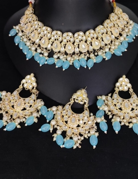 Gold Polish Stonework Necklace in Sky Blue