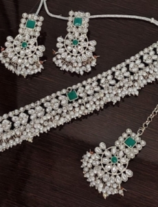 Silver Stonework In Green Choker Set