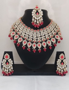 Red Stonework Necklace Set