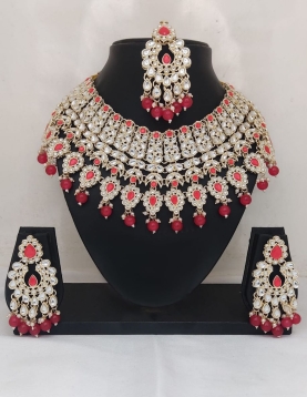 Red Stonework Necklace Set