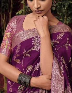 Purple Dola Silk Saree, with amazing zari weaving 