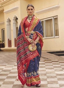 Navy Blue silk sarees are especially known for their exquisite patterns and vibrant colours