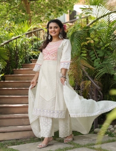 Elegance in Ivory: Pure Cotton Hakoba & Chikan Work Suit Set